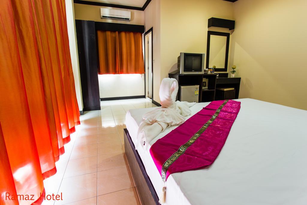 Ramaz Hotel Patong Bagian luar foto