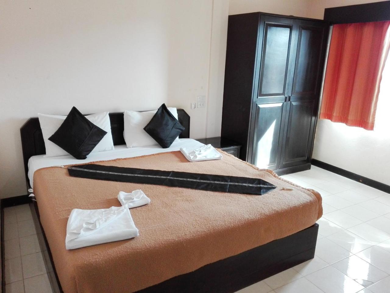 Ramaz Hotel Patong Bagian luar foto