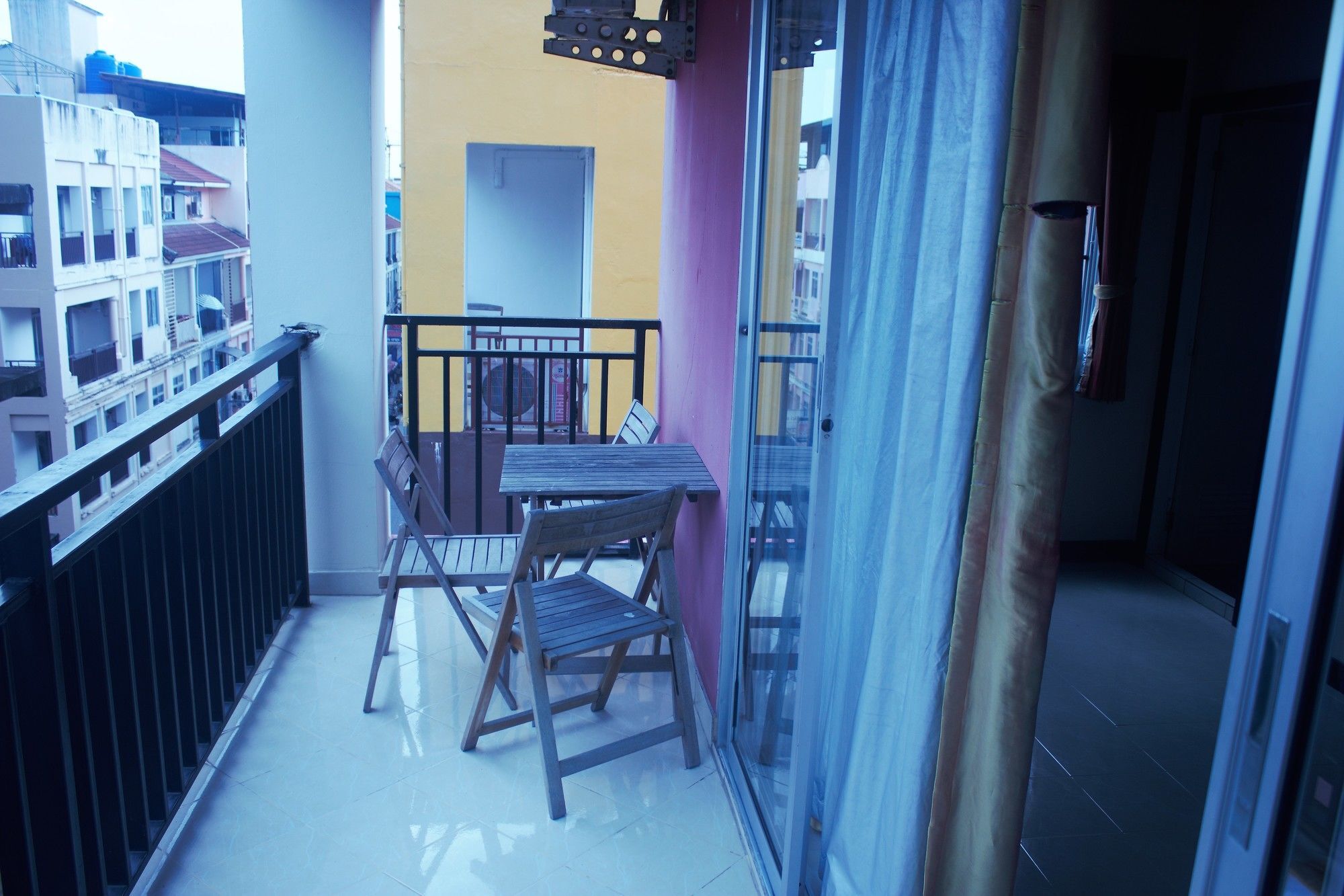 Ramaz Hotel Patong Bagian luar foto
