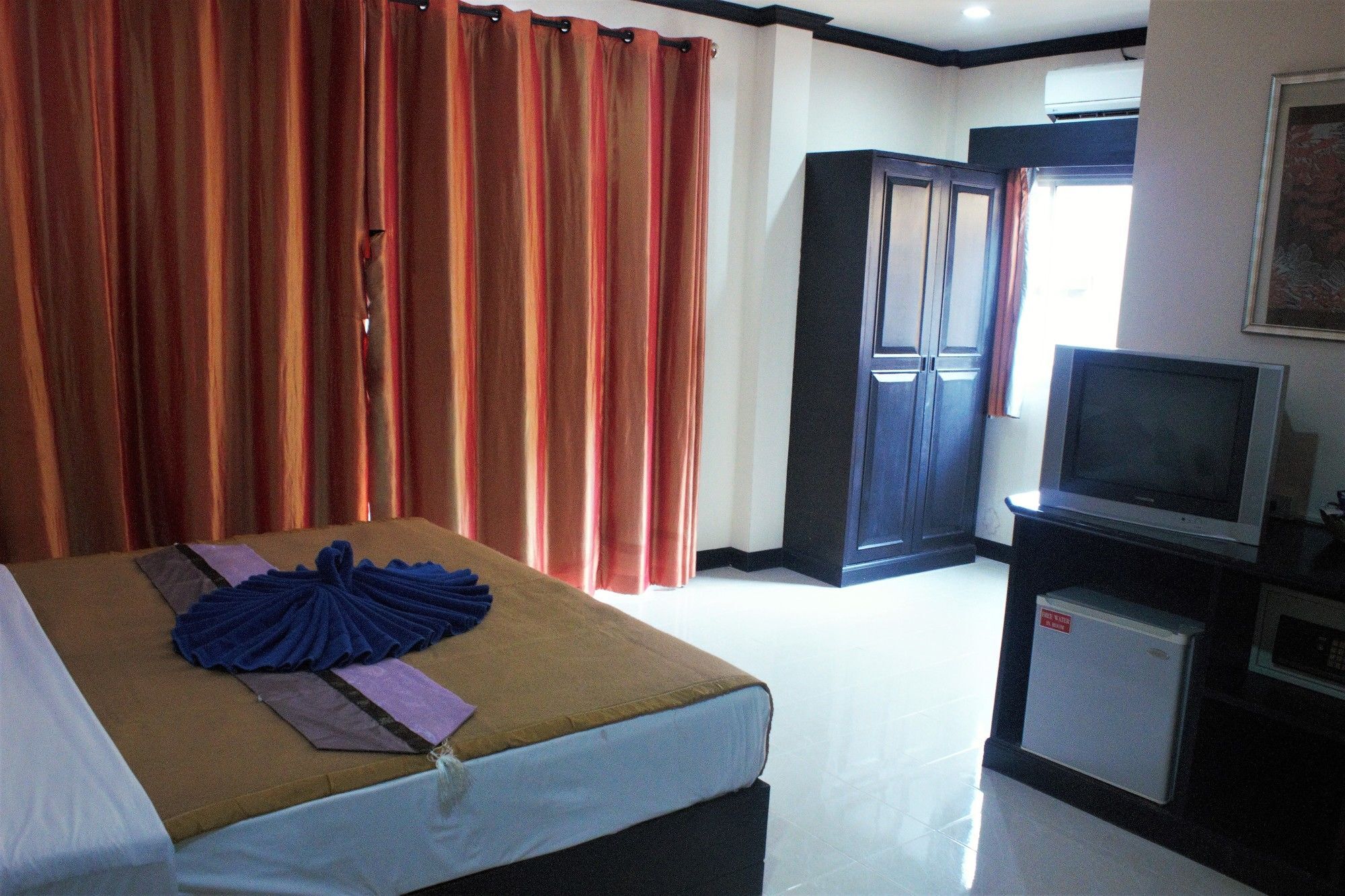 Ramaz Hotel Patong Bagian luar foto